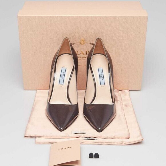 Prada Cafe Patent Leather Pointed Toe Pumps Size 5/35.5 - Picture 5 of 5